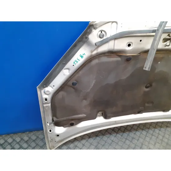 Capot para Toyota Rav 4 (A2)