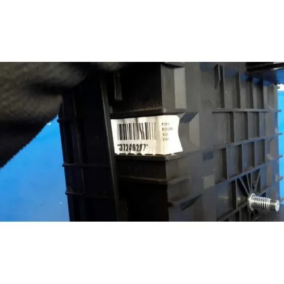 Caja Reles / Fusibles para Volkswagen Golf V Berlina (1K1)