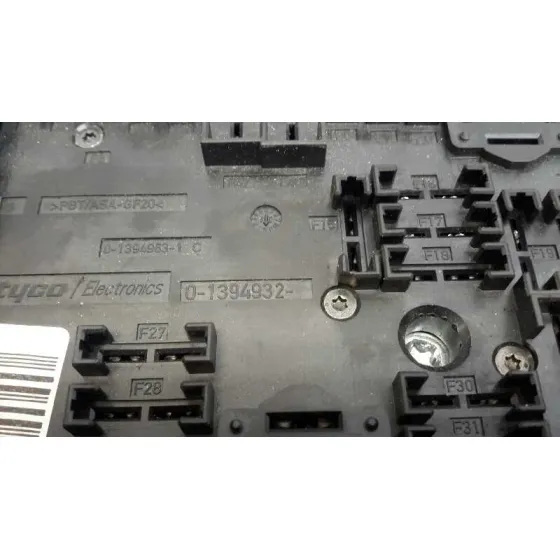 Caja Reles / Fusibles para Audi A3 (8P)