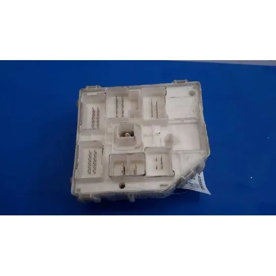 Caja Reles / Fusibles para Toyota Rav 4 (A2)