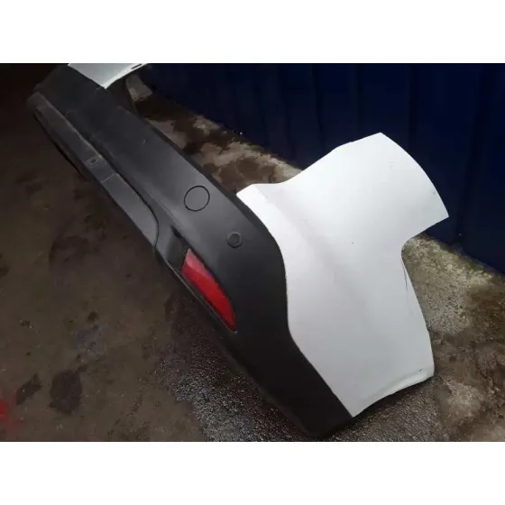 Paragolpes Trasero para Ford Focus Turn. (Cb8)