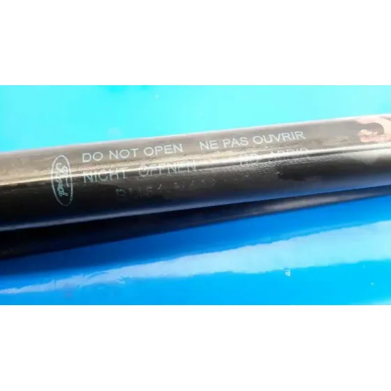 Amortiguadores Maletero / Porton para Ford Focus Turn. (Cb8)