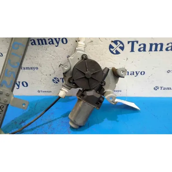 Elevalunas Trasero Derecho para Nissan Almera Tino (V10M)