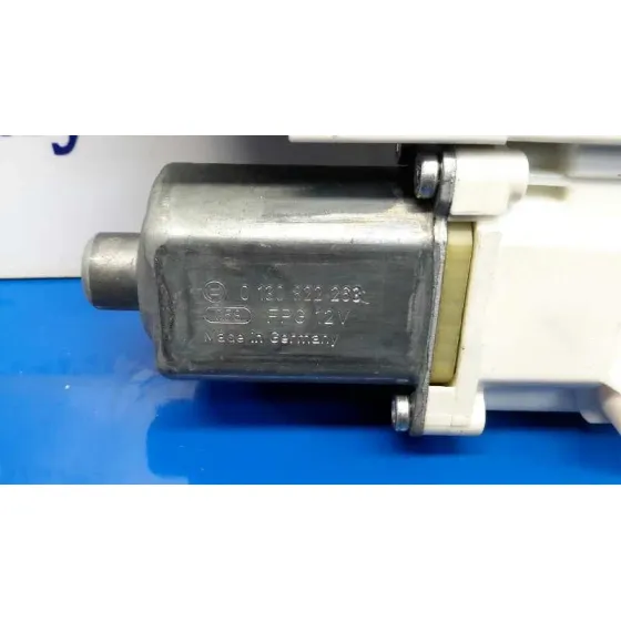 Motor Elevalunas Trasero Derecho para Audi A3 (8P)