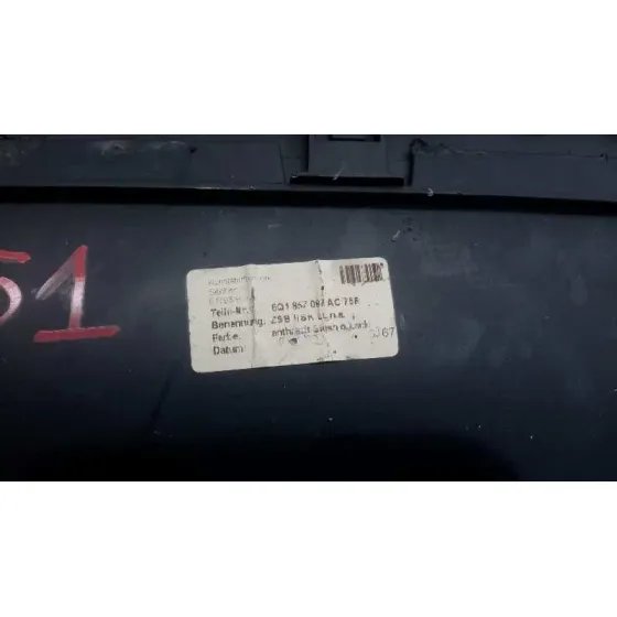 Guantera para Volkswagen Polo (9N3)