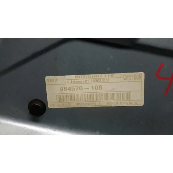 Elevalunas Delantero Izquierdo para Ford Focus Berlina (Cap)