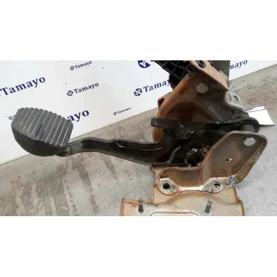Pedal Embrague para Peugeot 208