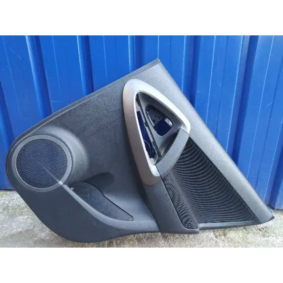 Guarnecido Puerta Trasera Derecha para Toyota Rav 4 (A3)