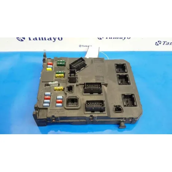 Caja Reles / Fusibles para Peugeot 407