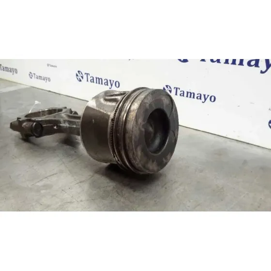Piston para Mercedes-Benz Sprinter (W901,W904) Caja Cerr.