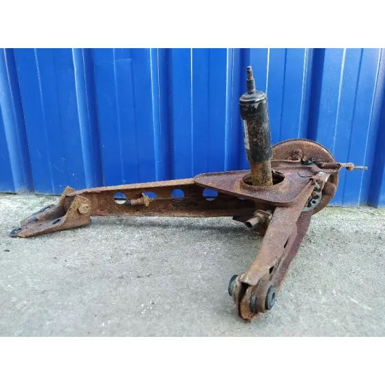 Brazo Suspension Inferior Trasero Derecho para Seat 600