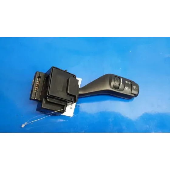 Mando Limpia para Ford Focus Berlina (Cap)
