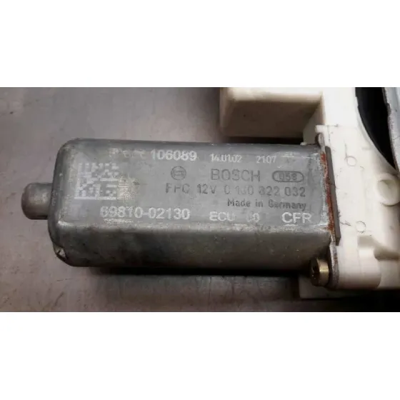 Elevalunas Delantero Derecho para Toyota Corolla (E12)
