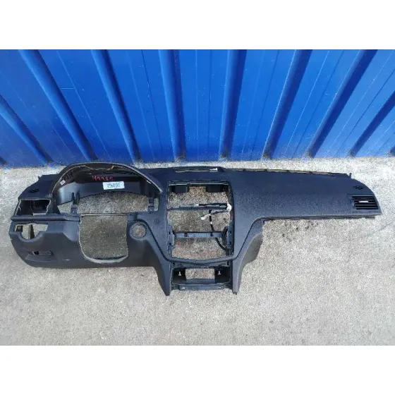Salpicadero para Mercedes-Benz Clase C (W204) Berlina