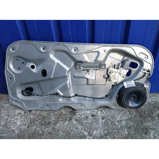 Elevalunas Delantero Izquierdo para Ford Focus Berlina (Cap)