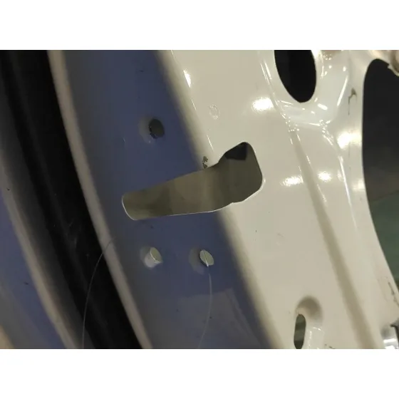 Puerta Trasera Izquierda para Mazda 3 Lim. (Bl)