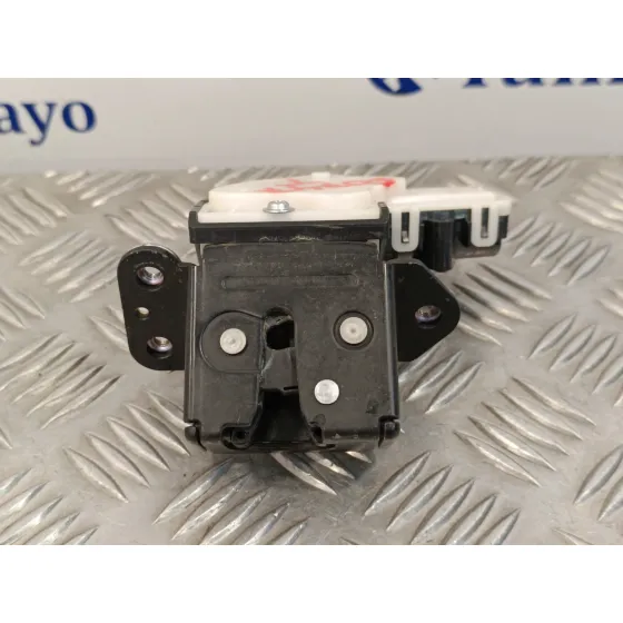 Cerradura Maletero / Porton para Mazda 3 Lim. (Bl)