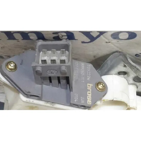 Elevalunas Trasero Derecho para Toyota Avensis Berlina (T25)