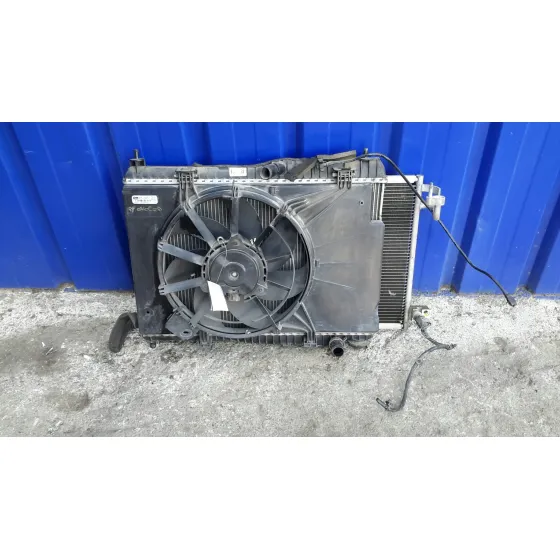 Condensador / Radiador Aire Acondicionado para Ford Fiesta (Cb1)