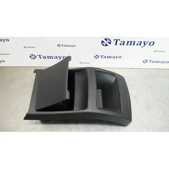 Cenicero para Mercedes-Benz Clase A (W176)