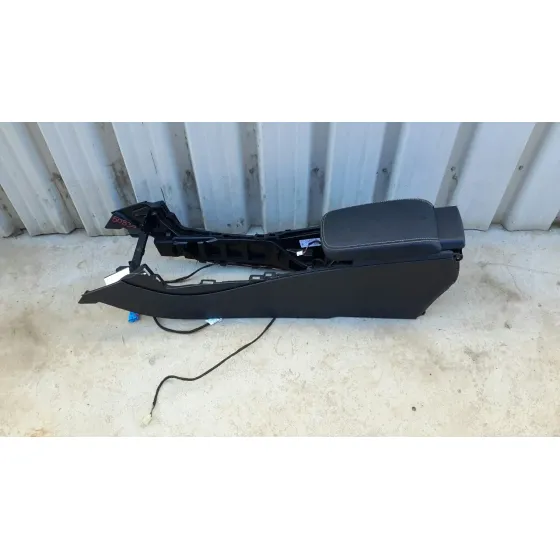 Apoyabrazos Central para Mercedes-Benz Clase A (W176)