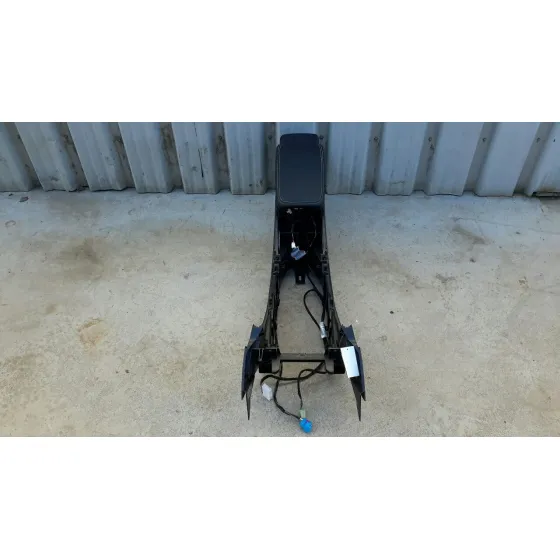 Apoyabrazos Central para Mercedes-Benz Clase A (W176)