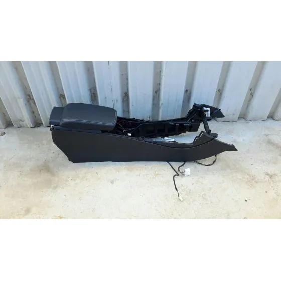 Apoyabrazos Central para Mercedes-Benz Clase A (W176)