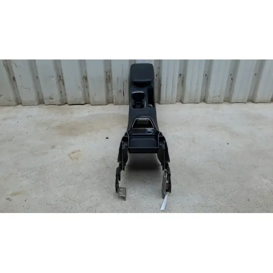 Apoyabrazos Central para Nissan Pulsar (C13)
