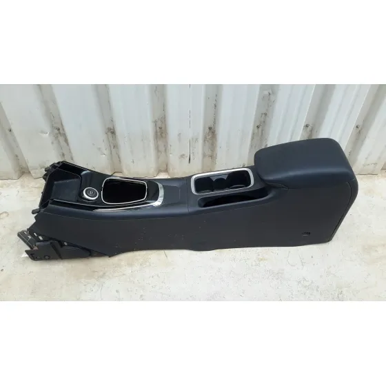 Apoyabrazos Central para Nissan Pulsar (C13)