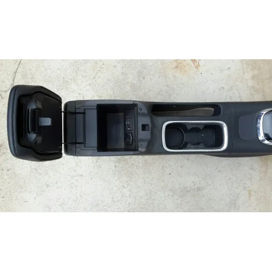 Apoyabrazos Central para Nissan Pulsar (C13)