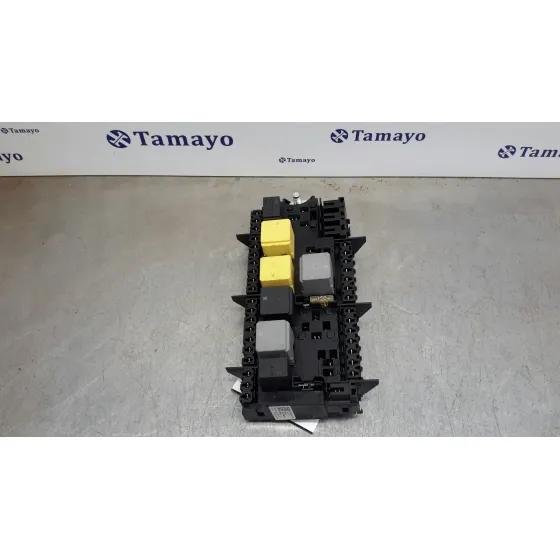 Caja Reles / Fusibles para Mercedes-Benz Clase A (W176)