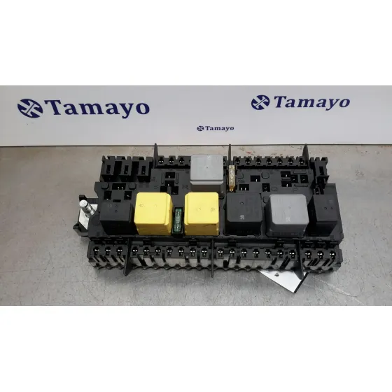Caja Reles / Fusibles para Mercedes-Benz Clase A (W176)