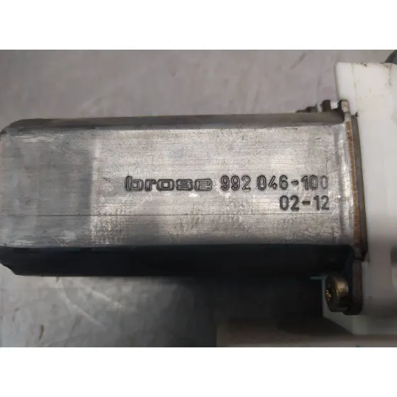 Elevalunas Delantero Derecho para Toyota Corolla (E12)