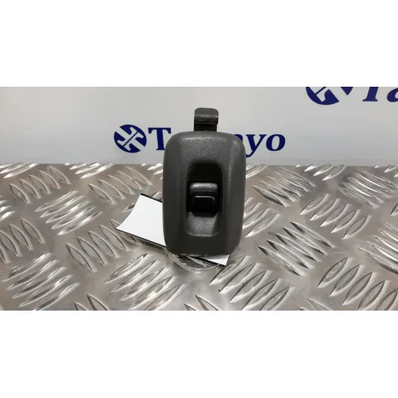 Mando Elevalunas Trasero Derecho para Nissan Pick-Up (D22)