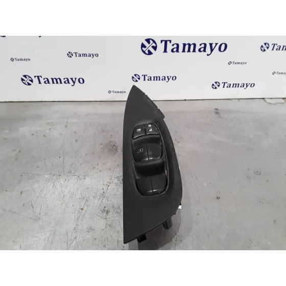 Mando Elevalunas Delantero Izquierdo para Nissan Qashqai (J11)