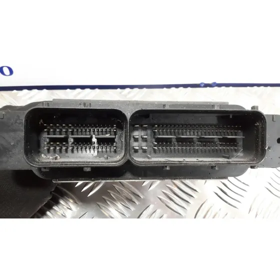 Centralita Motor Uce para Seat Ibiza (6P1)