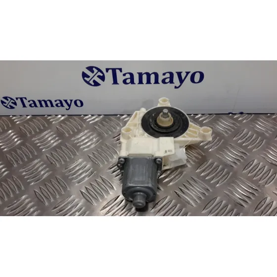 Motor Elevalunas Delantero Izquierdo para Mercedes-Benz Clase A (W176)