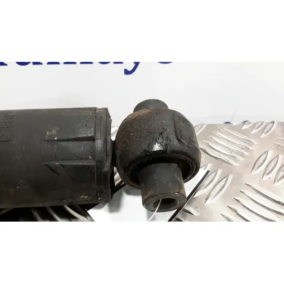 Amortiguador Trasero Derecho para Nissan Qashqai (J11)