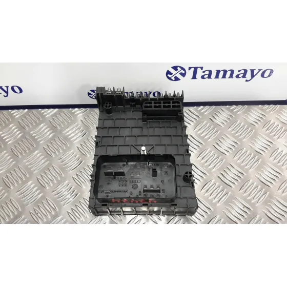 Caja Reles / Fusibles para Volkswagen Passat Variant (3C5)