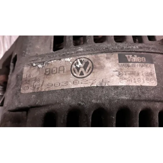 Alternador para Volkswagen Polo Berlina (6N1)