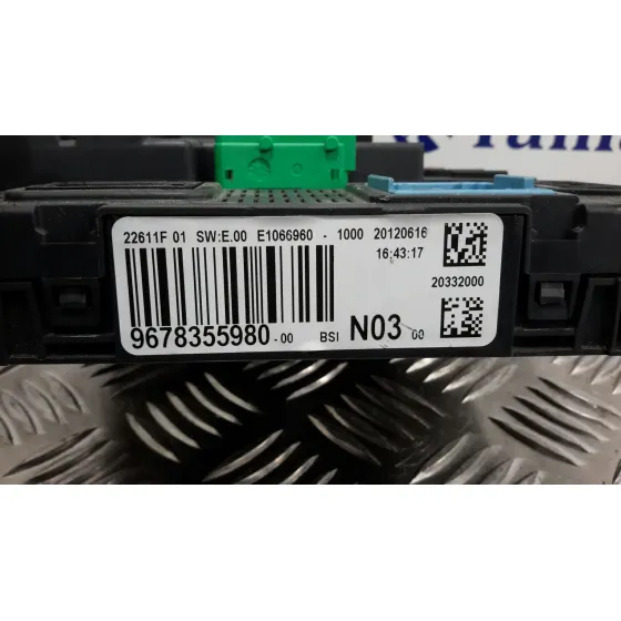 Caja Reles / Fusibles para Peugeot 208