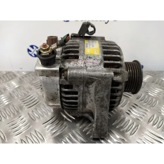 Alternador para Toyota Corolla (E12)