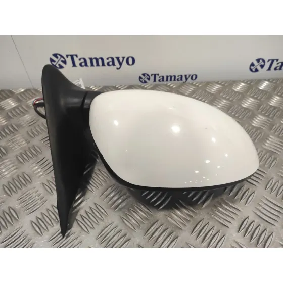 Retrovisor Derecho para Nissan Juke (F15)