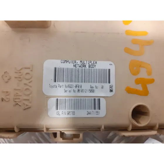 Caja Reles / Fusibles para Toyota Corolla Verso (R1)