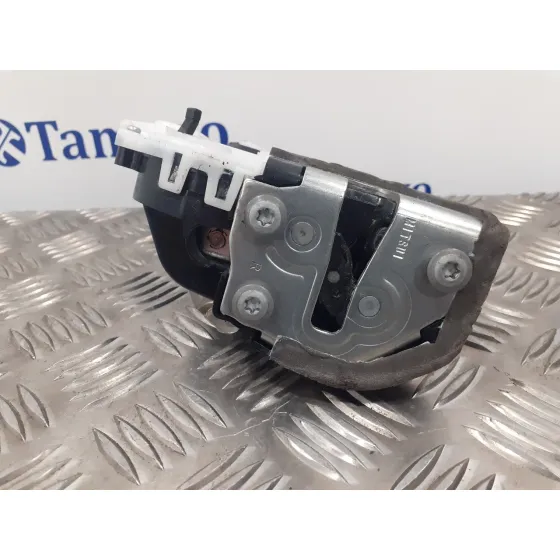 Cerradura Puerta Trasera Derecha para Toyota Yaris