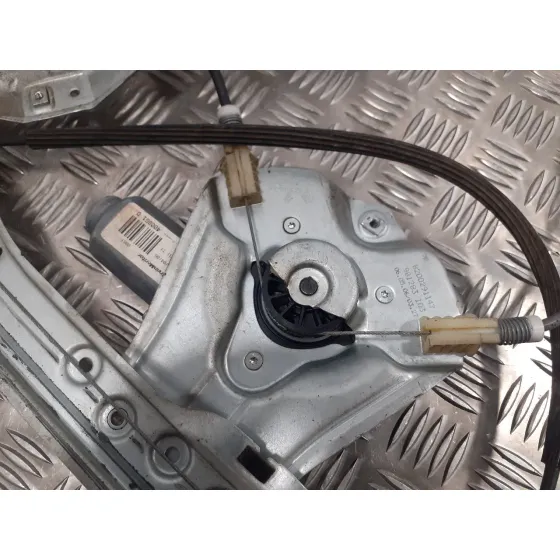 Elevalunas Delantero Derecho para Renault Clio Iii