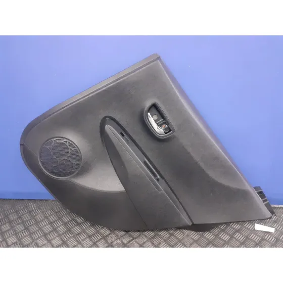 Guarnecido Puerta Trasera Derecha para Toyota Yaris