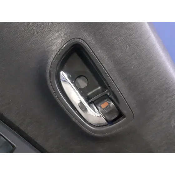 Guarnecido Puerta Trasera Derecha para Toyota Yaris