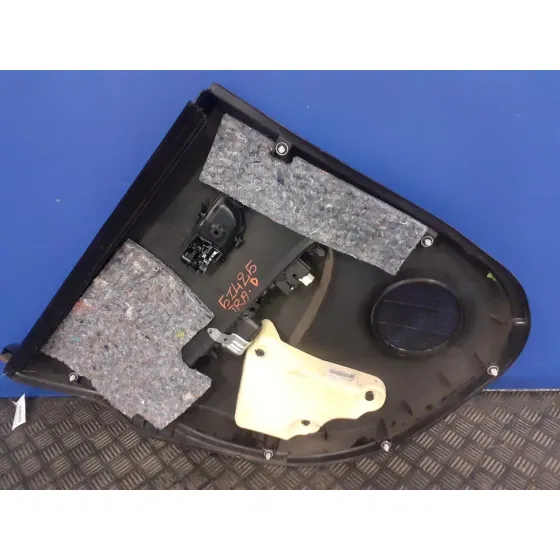 Guarnecido Puerta Trasera Derecha para Toyota Yaris
