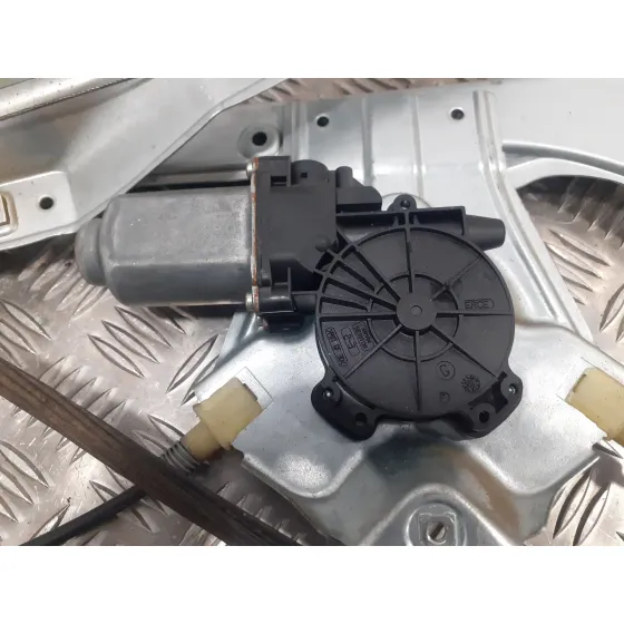 Elevalunas Delantero Derecho para Renault Clio Iii